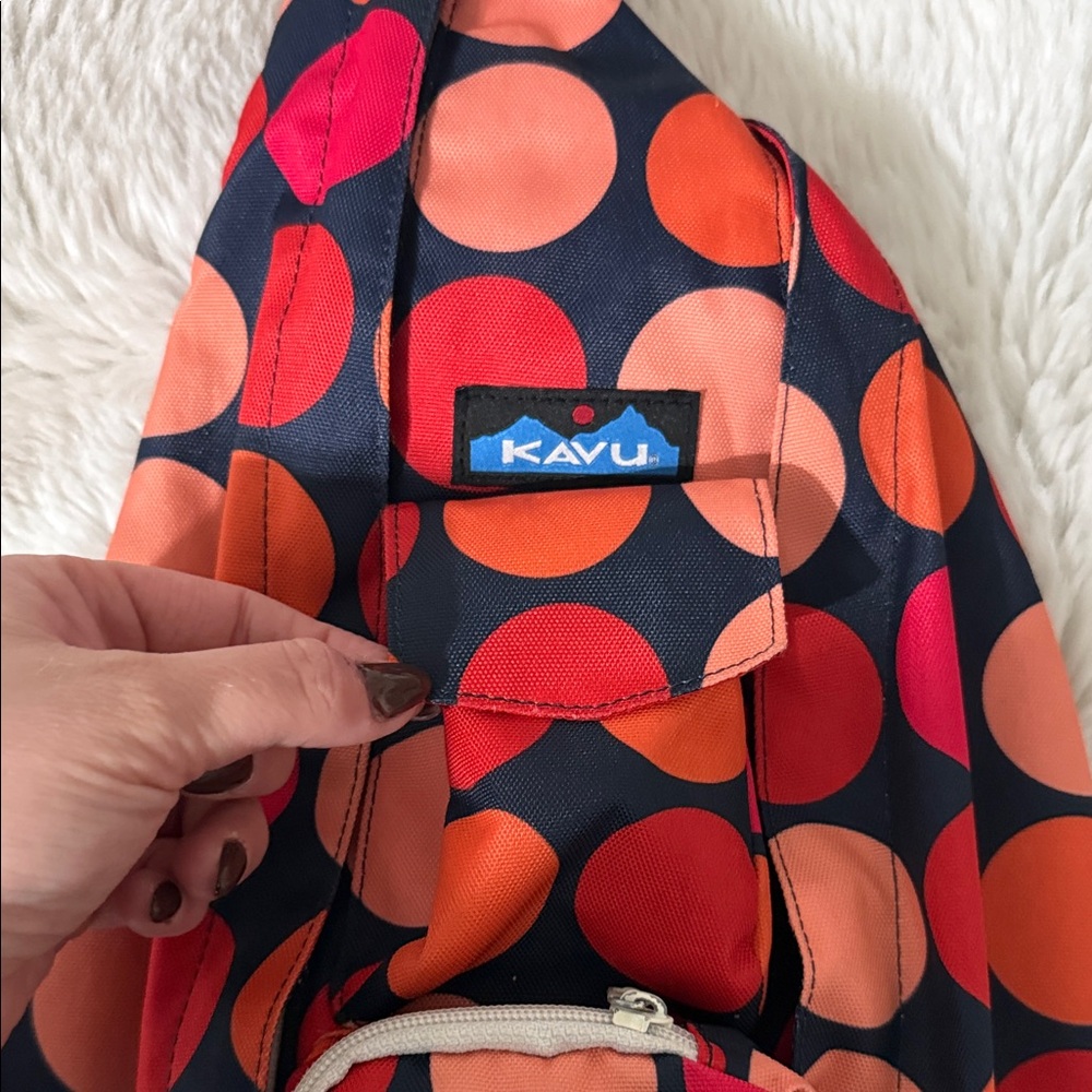 Kavu Sling Bag with Vibrant Red and Orange Circles - Picture 3 of 11